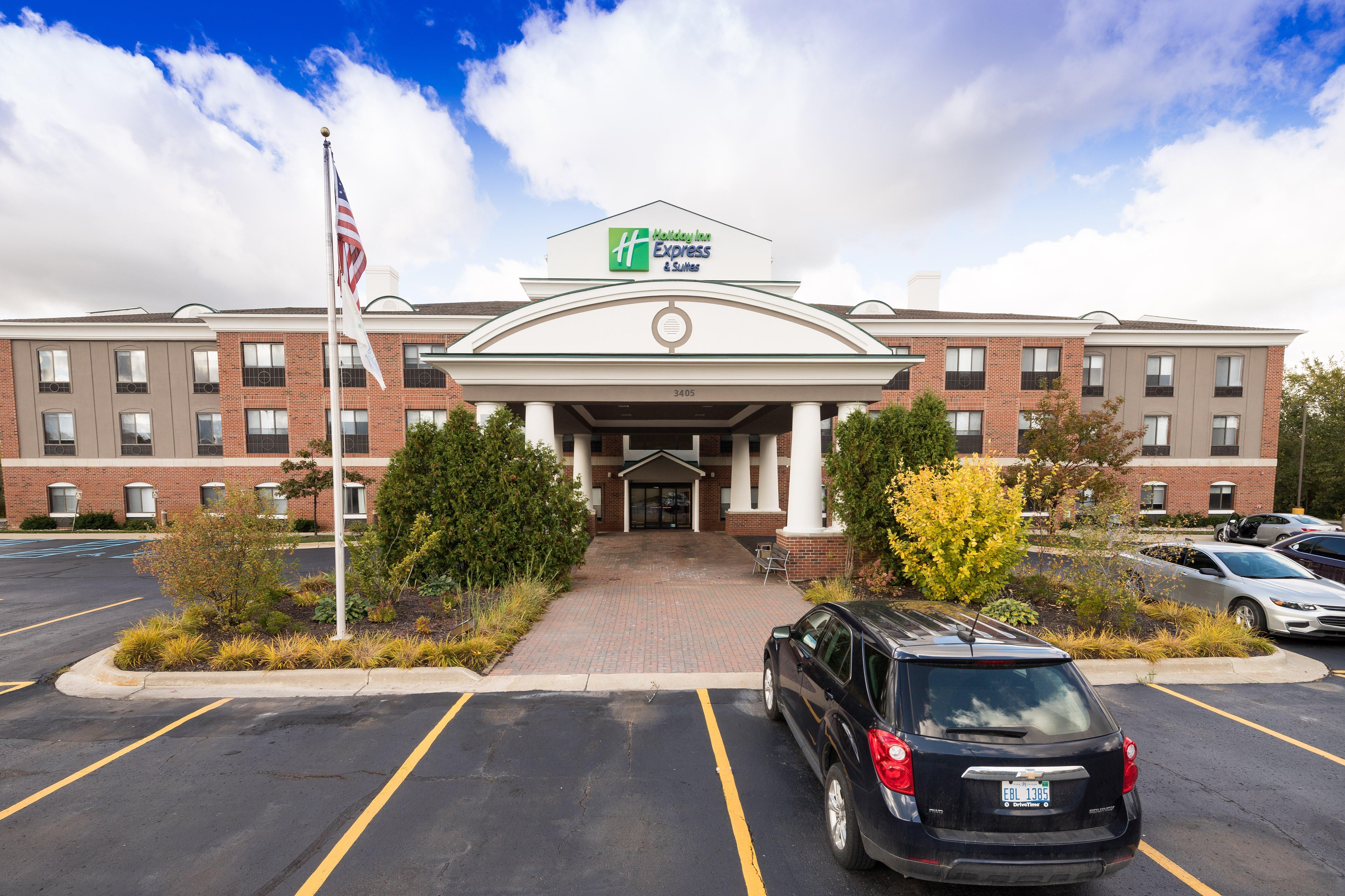 Holiday Inn Express Hotel & Suites Grand Blanc, An Ihg Hotel Exterior photo